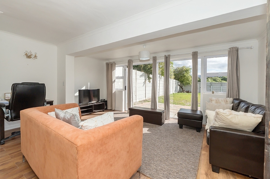 To Let 3 Bedroom Property for Rent in Marina Da Gama Western Cape